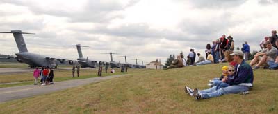 c17parade004