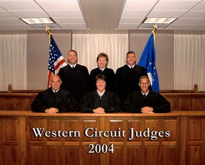 judge02